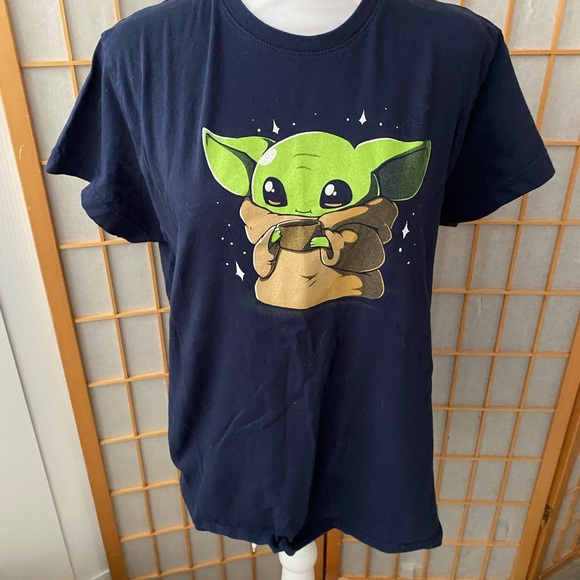 Star Wars The Mandalorian Baby Yoda Standing Graphic Tee Turtle Ladies Xl (fit M - Picture 2 of 6